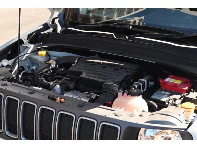 ジープ・レネゲード リミテッド　ユーザー買取　禁煙　黒本革　ナビ　フルセグＴＶ　バックモニター　Ｂｌｕｅｔｏｏｔｈ　ＥＴＣ　前後ドラレコ　シートヒーター　レーダークルーズ　スマートキー　プッシュスタート　フォグランプ（17枚目）