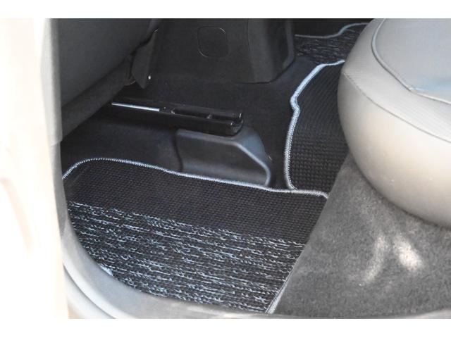 ジープ・レネゲード リミテッド　ユーザー買取　禁煙　黒本革　ナビ　フルセグＴＶ　バックモニター　Ｂｌｕｅｔｏｏｔｈ　ＥＴＣ　前後ドラレコ　シートヒーター　レーダークルーズ　スマートキー　プッシュスタート　フォグランプ（52枚目）