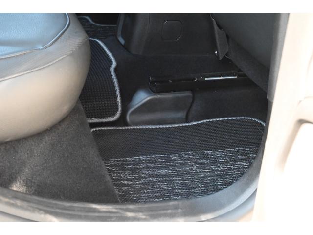 ジープ・レネゲード リミテッド　ユーザー買取　禁煙　黒本革　ナビ　フルセグＴＶ　バックモニター　Ｂｌｕｅｔｏｏｔｈ　ＥＴＣ　前後ドラレコ　シートヒーター　レーダークルーズ　スマートキー　プッシュスタート　フォグランプ（55枚目）