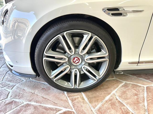 コンチネンタル GT V8 後期 マリナーPKG カーボンエアロ ローダウン ツートンインテリア 21AW(14枚目)