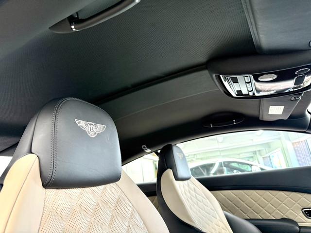 コンチネンタル GT V8 後期 マリナーPKG カーボンエアロ ローダウン ツートンインテリア 21AW(28枚目)