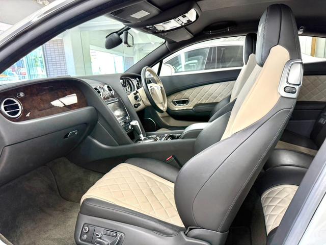 コンチネンタル GT V8 後期 マリナーPKG カーボンエアロ ローダウン ツートンインテリア 21AW(33枚目)