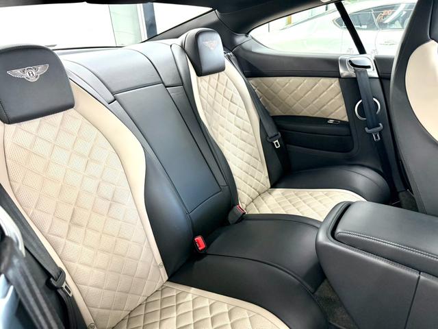 コンチネンタル GT V8 後期 マリナーPKG カーボンエアロ ローダウン ツートンインテリア 21AW(38枚目)