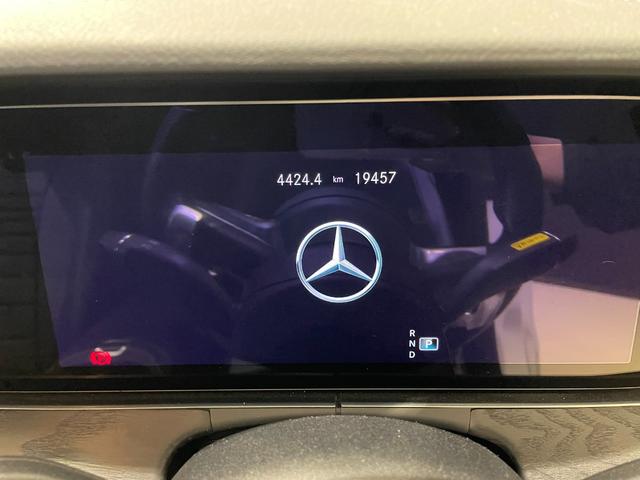 Ｅ２００　クーペ　スポーツ　レザーパッケージ(13枚目)