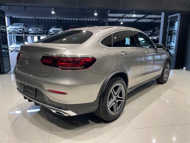 ＧＬＣ ＧＬＣ２２０ｄ４マチッククーペＡＭＧラインパッケージ　ＡＭＧレザーエクスクルーシブパッケージ　ガラスサンルーフ　ＭＢＵＸタッチパネル　ブラックレザーシート　シートベンチレーション　エアバランスパッケージ　モハーベシルバー（3枚目）