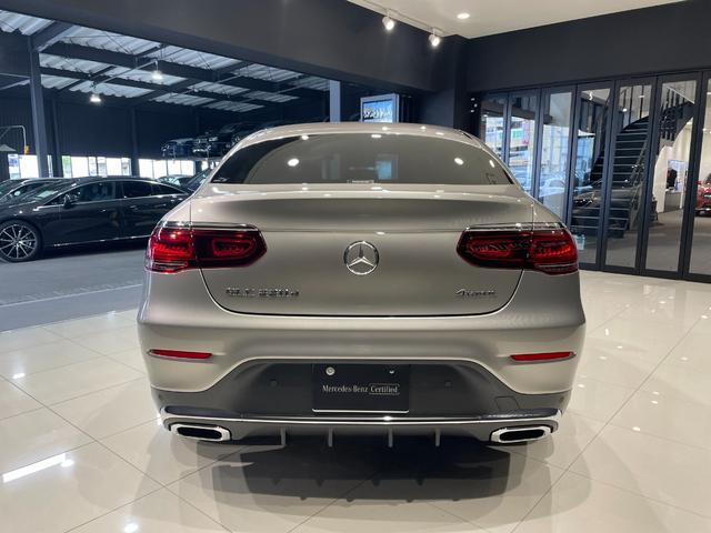 ＧＬＣ ＧＬＣ２２０ｄ４マチッククーペＡＭＧラインパッケージ　ＡＭＧレザーエクスクルーシブパッケージ　ガラスサンルーフ　ＭＢＵＸタッチパネル　ブラックレザーシート　シートベンチレーション　エアバランスパッケージ　モハーベシルバー（5枚目）