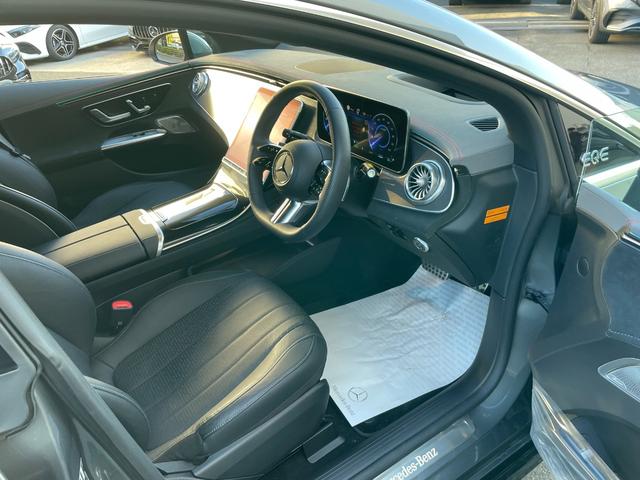 ＥＱＥ ＥＱＥ３５０＋　ＡＭＧラインパッケージ　パノラミックスライディングルーフ　エクスクルーシブパッケージ　エナジャイジングパッケージ　セレナイトグレー　ＥＱケア継承　ＥＶ電気自動車（15枚目）