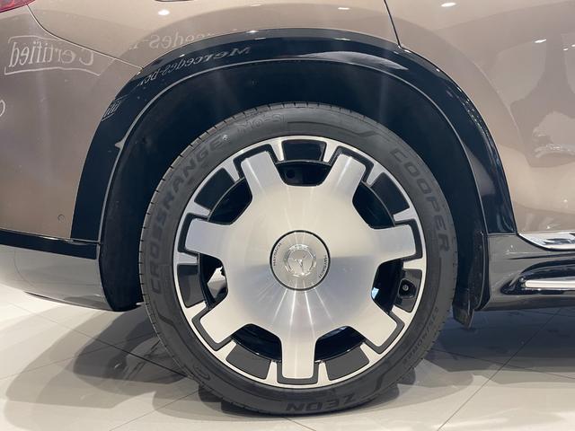 ＥＱＳ ＳＵＶ ＥＱＳ６８０　ＳＵＶ　ブラックピアノラッカーフローイングラインインテリアトリム（12枚目）