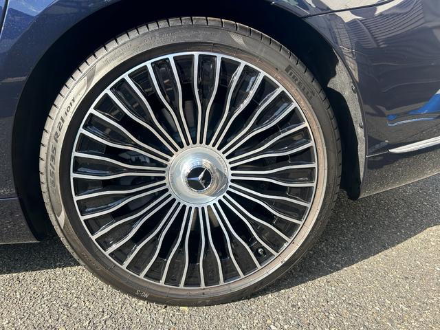 Sクラス S580 4マチック MANUFAKUTURレザーエクスクルーシブパッケージ 21インチマイバッハアルミホイール(鍛造) パノラミックスライディングルーフ リヤエンターテイメント(13枚目)