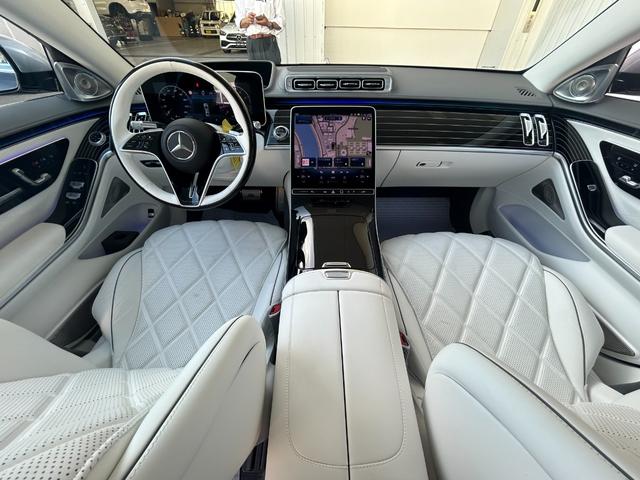 Sクラス S580 4マチック MANUFAKUTURレザーエクスクルーシブパッケージ 21インチマイバッハアルミホイール(鍛造) パノラミックスライディングルーフ リヤエンターテイメント(14枚目)