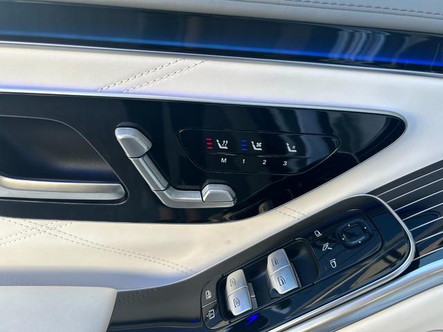 Sクラス S580 4マチック MANUFAKUTURレザーエクスクルーシブパッケージ 21インチマイバッハアルミホイール(鍛造) パノラミックスライディングルーフ リヤエンターテイメント(23枚目)
