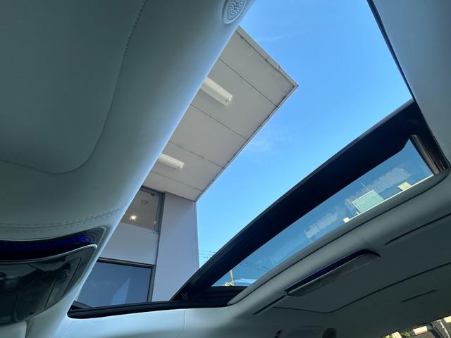 Sクラス S580 4マチック MANUFAKUTURレザーエクスクルーシブパッケージ 21インチマイバッハアルミホイール(鍛造) パノラミックスライディングルーフ リヤエンターテイメント(29枚目)