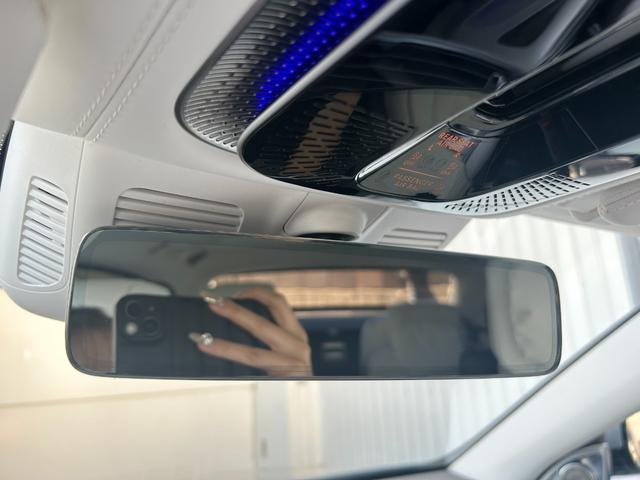 Sクラス S580 4マチック MANUFAKUTURレザーエクスクルーシブパッケージ 21インチマイバッハアルミホイール(鍛造) パノラミックスライディングルーフ リヤエンターテイメント(31枚目)