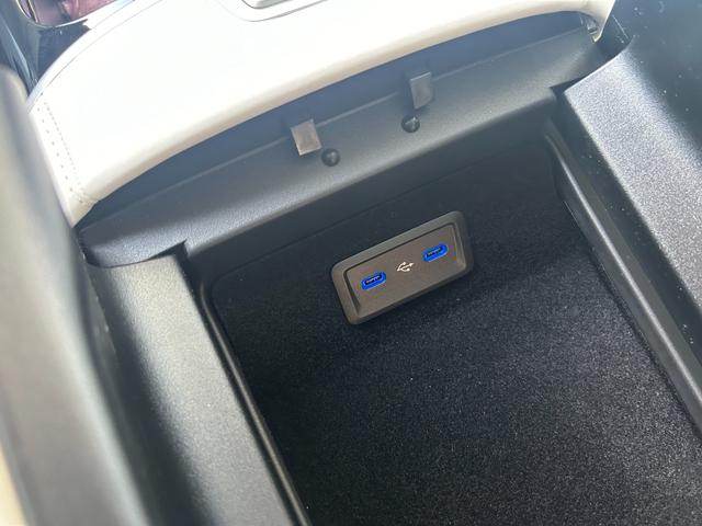Sクラス S580 4マチック MANUFAKUTURレザーエクスクルーシブパッケージ 21インチマイバッハアルミホイール(鍛造) パノラミックスライディングルーフ リヤエンターテイメント(41枚目)