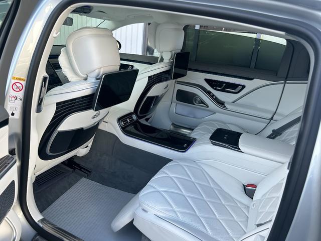 Sクラス S580 4マチック MANUFAKUTURレザーエクスクルーシブパッケージ 21インチマイバッハアルミホイール(鍛造) パノラミックスライディングルーフ リヤエンターテイメント(47枚目)