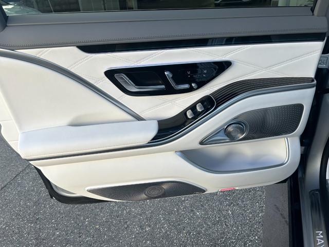 Sクラス S580 4マチック MANUFAKUTURレザーエクスクルーシブパッケージ 21インチマイバッハアルミホイール(鍛造) パノラミックスライディングルーフ リヤエンターテイメント(58枚目)
