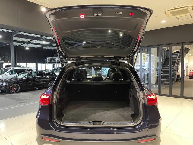 ＧＬＣ ＧＬＣ３５０ｅ　４Ｍポーツ　エディションスター　アンビエントプレミアム　ＡＭＧレザーエクスクルーシブパッケージ　パノラミックスライディングルーフ（23枚目）