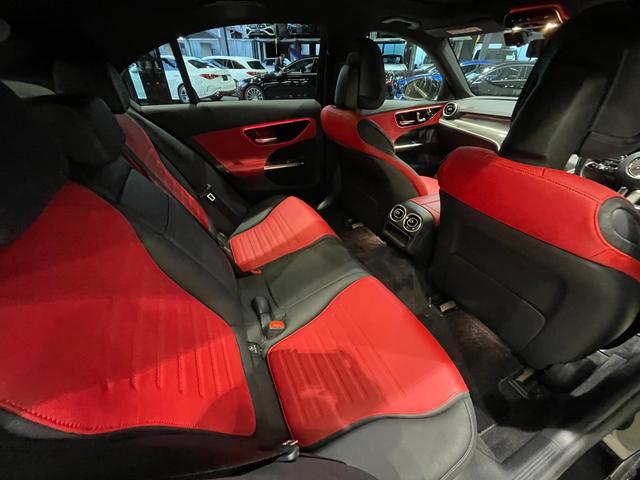 Ｃクラス Ｃ２２０ｄアバンギャルド　ＡＭＧライン　ＡＭＧライン、パノラミックスライディングルーフ、レザーエクスクルーシブパッケージ、ベーシックパッケージ（14枚目）