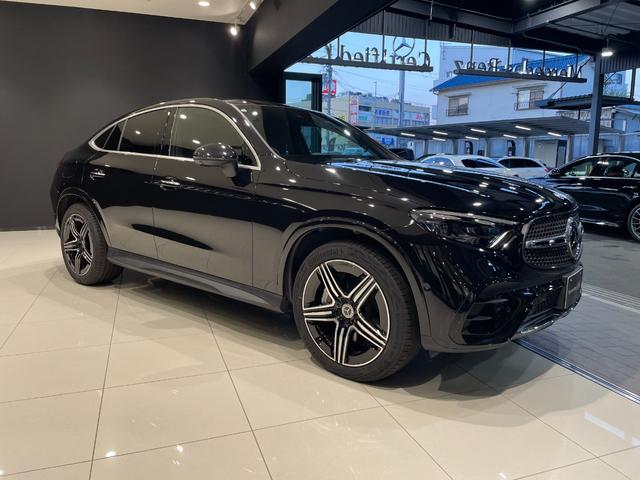 ＧＬＣ ＧＬＣ２２０ｄ　４ＭクペドライバズＰ＋ＡＭＧラインＰ　ＡＭＧレザーエクスクルーシブパッケージ　ドライバーズパッケージ（リヤアクスルステアリング）　パノラミックスライディングルーフ　ＭＢＵＸタッチパネルＡＲナビ（3枚目）