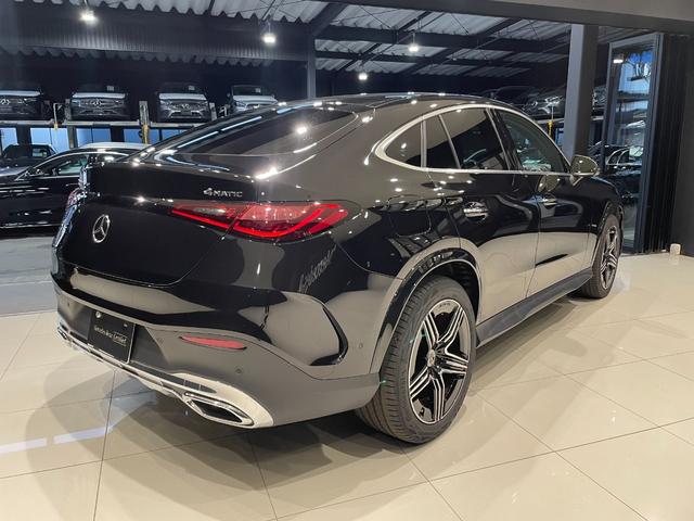 ＧＬＣ ＧＬＣ２２０ｄ　４ＭクペドライバズＰ＋ＡＭＧラインＰ　ＡＭＧレザーエクスクルーシブパッケージ　ドライバーズパッケージ（リヤアクスルステアリング）　パノラミックスライディングルーフ　ＭＢＵＸタッチパネルＡＲナビ（5枚目）