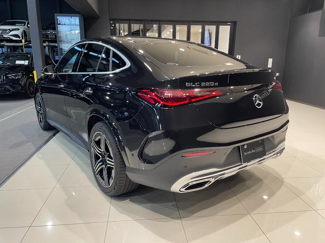 ＧＬＣ ＧＬＣ２２０ｄ　４ＭクペドライバズＰ＋ＡＭＧラインＰ　ＡＭＧレザーエクスクルーシブパッケージ　ドライバーズパッケージ（リヤアクスルステアリング）　パノラミックスライディングルーフ　ＭＢＵＸタッチパネルＡＲナビ（7枚目）