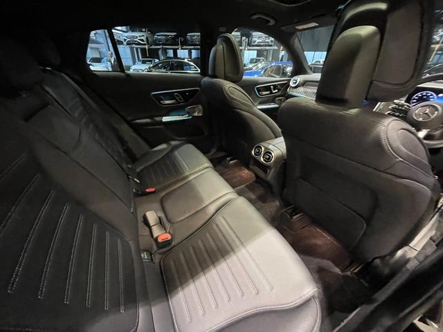 ＧＬＣ ＧＬＣ２２０ｄ　４ＭクペドライバズＰ＋ＡＭＧラインＰ　ＡＭＧレザーエクスクルーシブパッケージ　ドライバーズパッケージ（リヤアクスルステアリング）　パノラミックスライディングルーフ　ＭＢＵＸタッチパネルＡＲナビ（14枚目）