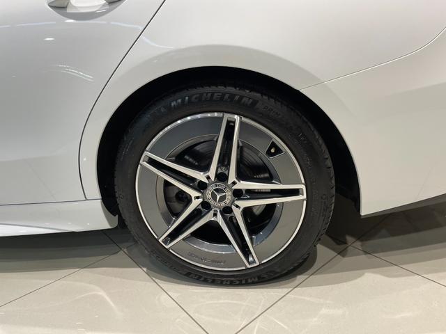 Cクラス C200アバンギャルド AMGライン AMGライン、レザーエクスクルーシブパッケージ、ベーシックパッケージ、パノラミックスライディングルーフ MBUXタッチパネルナビゲーション(10枚目)