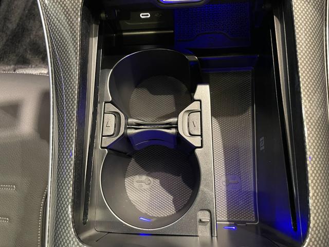 Cクラス C200アバンギャルド AMGライン AMGライン、レザーエクスクルーシブパッケージ、ベーシックパッケージ、パノラミックスライディングルーフ MBUXタッチパネルナビゲーション(29枚目)