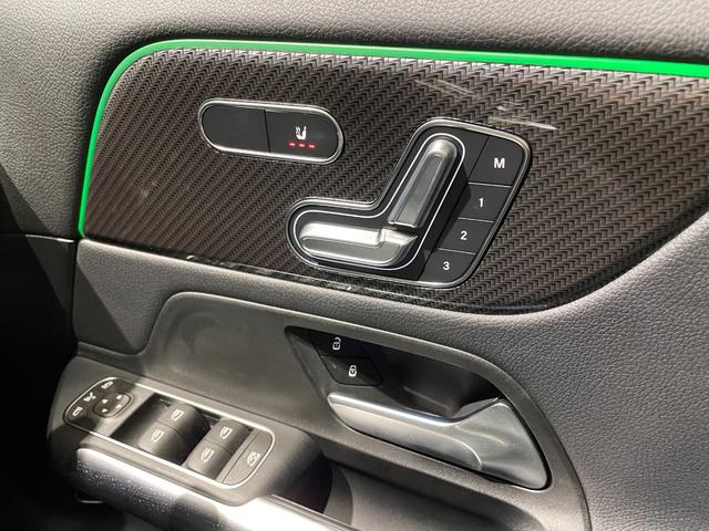 車両は屋内展示しておりますので天候に関係なくごゆっくりコンディションご確認頂けます。車両を倉庫へ保管している場合が御座いますのでご来店前に在庫確認頂けると幸いです。ＴＥＬ　００６６−９７０４−４９７１