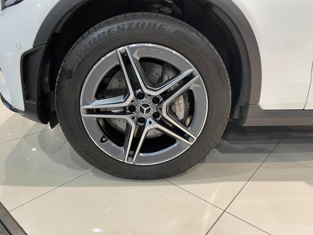 車両は屋内展示しておりますので天候に関係なくごゆっくりコンディションご確認頂けます。車両を倉庫へ保管している場合が御座いますのでご来店前に在庫確認頂けると幸いです。ＴＥＬ　００６６−９７０４−４９７１