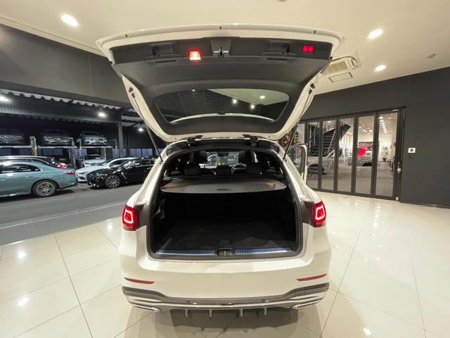 車両は屋内展示しておりますので天候に関係なくごゆっくりコンディションご確認頂けます。車両を倉庫へ保管している場合が御座いますのでご来店前に在庫確認頂けると幸いです。ＴＥＬ　００６６−９７０４−４９７１