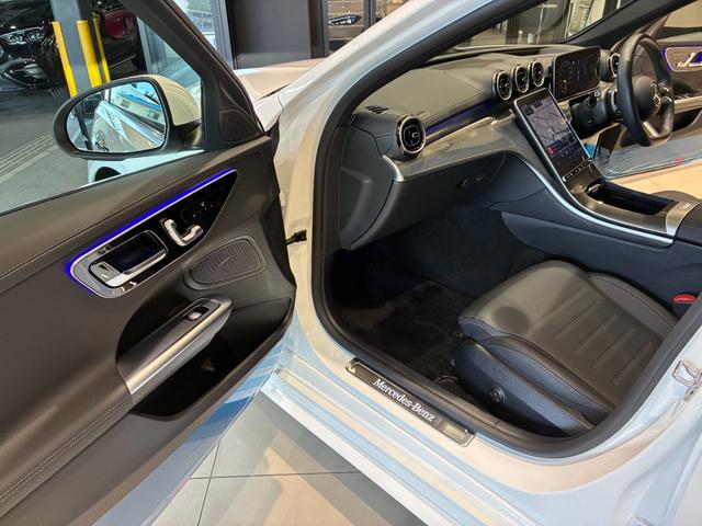 Ｃクラスステーションワゴン Ｃ２２０ｄステーションワゴンアバンギルドＡＭＧライＰ　ベーシックパッケージ　レザーエクスクルーシブパッケージ　ドライバーズパッケージ　パノラミックスライディングルーフ（41枚目）