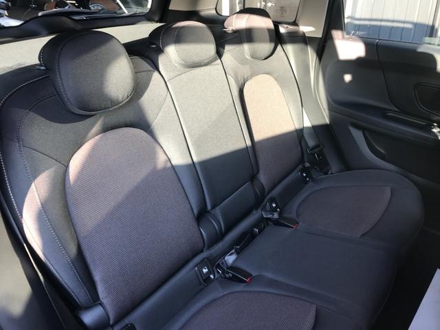 クロスオーバー バッキンガム 弊社下取り車 バッキンガム クルーズコントロール 純正HDDナビ 衝突被害軽減ブレーキ ETC車載器 純正16インチアルミホイール マルチファンクションステアリング 社外バックカメラ 認定中古車(75枚目)