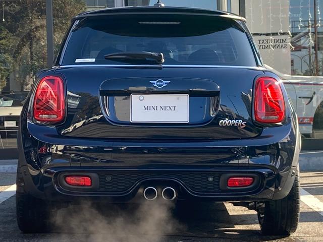 クーパーS 60イヤーズ エディション ワンオーナー 弊社下取り車 特別仕様車 シートヒーター 専用ステアリング パドルシフト アクティブクルーズコントロール バックカメラ 前後センサー 禁煙車(8枚目)