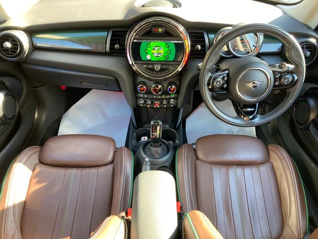 クーパーS 60イヤーズ エディション ワンオーナー 弊社下取り車 特別仕様車 シートヒーター 専用ステアリング パドルシフト アクティブクルーズコントロール バックカメラ 前後センサー 禁煙車(10枚目)