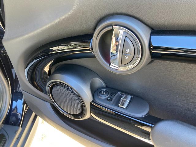 クーパーS 60イヤーズ エディション ワンオーナー 弊社下取り車 特別仕様車 シートヒーター 専用ステアリング パドルシフト アクティブクルーズコントロール バックカメラ 前後センサー 禁煙車(57枚目)