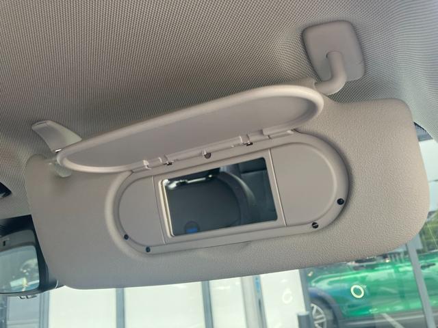 ＭＩＮＩ クーパーＣ　クラシック・トリム　弊社デモカー　ハンズオフＡＣＣ　ハンドルヒーター　シートヒーター　ＡｐｐｌｅＣａｒＰｌａｙ　アンドロイドオート　ワイヤレスチャージ　純正ＨＤＤナビ　衝突軽減ブレーキ　ＥＴＣ　禁煙車　１６インチＡＷ（45枚目）