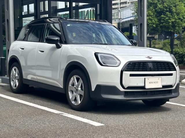 ＭＩＮＩ カントリーマンＤ　クラシック・トリム　元デモカー　アクティブクルーズコントロール　全方位　シートヒーター　ステアリングヒーター　アップルカープレイ　ヘッドアップディスプレイ　ワイヤレス充電　コンフォートアクセス　リバースアシスト（70枚目）