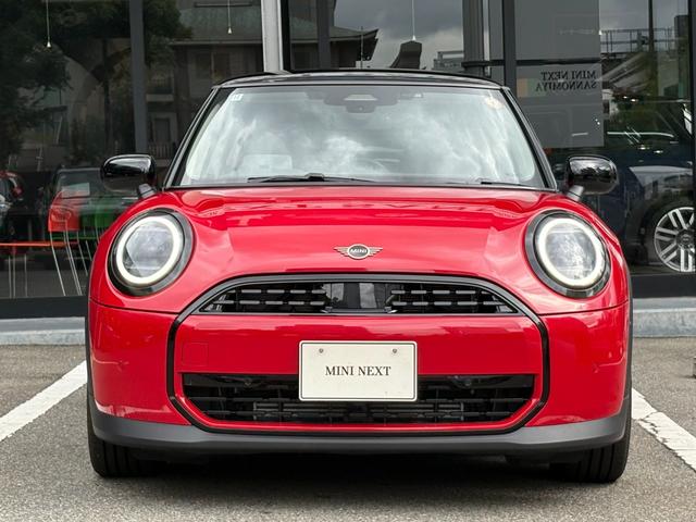 ＭＩＮＩ クーパーＣ　クラシック・トリム　弊社デモカー・クラシックＴ・ハンドルヒーター・ハンズオフＡＣＣ・ヘッドアップディスプレイ・ＡｐｐｌｅＣａｒＰｌａｙ・シートヒーター・オートホールド・純正ＨＤＤナビ・衝突軽減・前後ＰＤＣ・ＥＴＣ・禁煙車（73枚目）