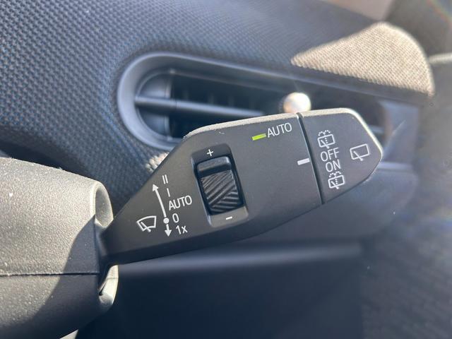 ＭＩＮＩ クーパーＣ　クラシック・トリム　クラシックトリム　ＡＣＣ　純正ＨＤＤナビ　シートヒーター　バックカメラ　ワイヤレス充電　ステアリングヒーター　アップルカープレイ（30枚目）