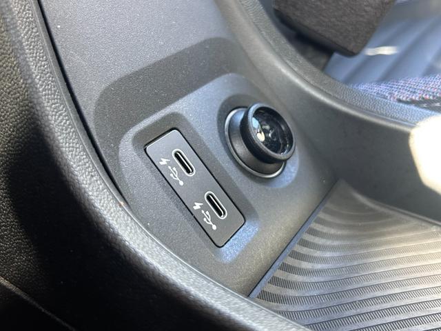 ＭＩＮＩ クーパーＣ　クラシック・トリム　クラシックトリム　ＡＣＣ　純正ＨＤＤナビ　シートヒーター　バックカメラ　ワイヤレス充電　ステアリングヒーター　アップルカープレイ（34枚目）