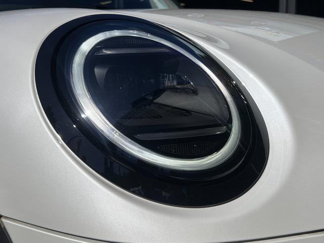 ＭＩＮＩ クーパーＣ　クラシック・トリム　クラシックトリム　ＡＣＣ　純正ＨＤＤナビ　シートヒーター　バックカメラ　ワイヤレス充電　ステアリングヒーター　アップルカープレイ（54枚目）
