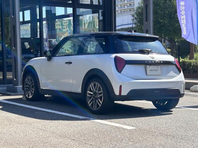 ＭＩＮＩ クーパーＣ　クラシック・トリム　クラシックトリム　ＡＣＣ　純正ＨＤＤナビ　シートヒーター　バックカメラ　ワイヤレス充電　ステアリングヒーター　アップルカープレイ（65枚目）
