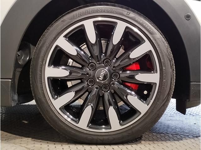 ＭＩＮＩ クーパー　カムデン・エディション　特別仕様車　ワンオーナー　ＡｐｐｌｅＣａｒＰｌａｙ　バックカメラ　アクティブクルーズコントロール　ＬＥＤヘッドライト　シートヒーター　前後ＰＤＣセンサー　衝突軽減ブレーキ　ブラックルーフ（18枚目）