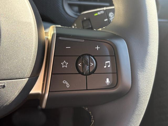 MINI クーパーC クラシック・トリム 弊社デモカー・ハンドルヒーター・シートヒーター・バックカメラ・前後障害物センサー・ハンズオフACC・衝突軽減ブレーキ・AppleCarPlay・ヘッドアップディスプレイ・16インチAW・ETC・禁煙車(26枚目)