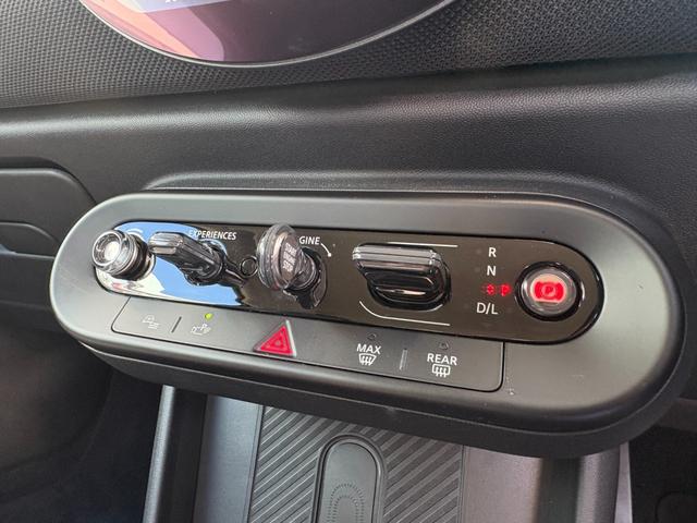 MINI クーパーC クラシック・トリム 弊社デモカー・ハンドルヒーター・シートヒーター・バックカメラ・前後障害物センサー・ハンズオフACC・衝突軽減ブレーキ・AppleCarPlay・ヘッドアップディスプレイ・16インチAW・ETC・禁煙車(38枚目)