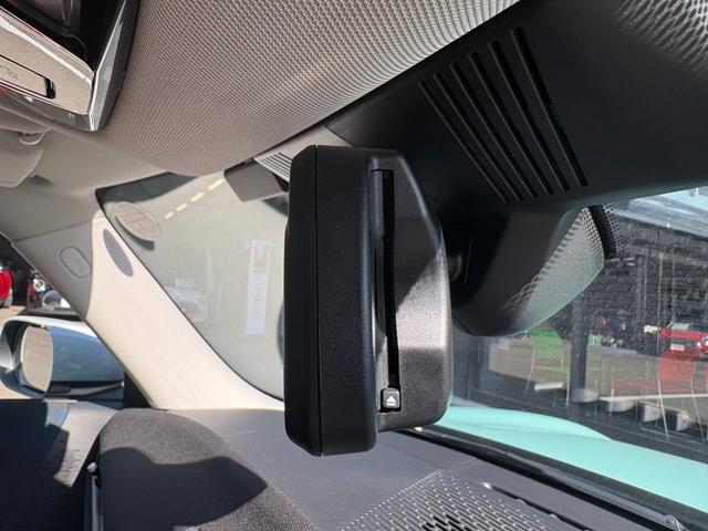 MINI クーパーC クラシック・トリム 弊社デモカー・ハンドルヒーター・シートヒーター・バックカメラ・前後障害物センサー・ハンズオフACC・衝突軽減ブレーキ・AppleCarPlay・ヘッドアップディスプレイ・16インチAW・ETC・禁煙車(42枚目)