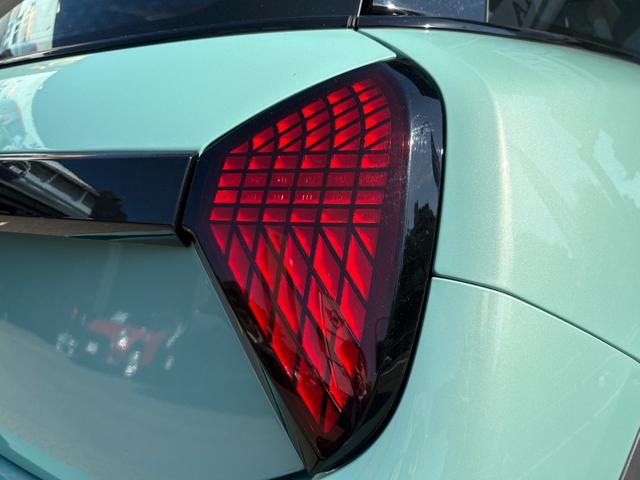 MINI クーパーC クラシック・トリム 弊社デモカー・ハンドルヒーター・シートヒーター・バックカメラ・前後障害物センサー・ハンズオフACC・衝突軽減ブレーキ・AppleCarPlay・ヘッドアップディスプレイ・16インチAW・ETC・禁煙車(60枚目)