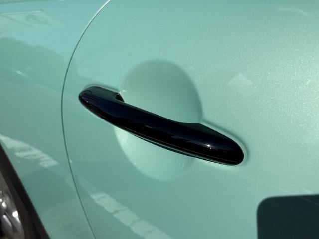 MINI クーパーC クラシック・トリム 弊社デモカー・ハンドルヒーター・シートヒーター・バックカメラ・前後障害物センサー・ハンズオフACC・衝突軽減ブレーキ・AppleCarPlay・ヘッドアップディスプレイ・16インチAW・ETC・禁煙車(63枚目)