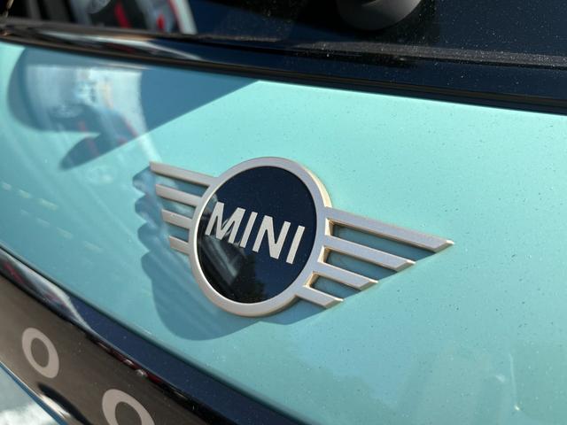MINI クーパーC クラシック・トリム 弊社デモカー・ハンドルヒーター・シートヒーター・バックカメラ・前後障害物センサー・ハンズオフACC・衝突軽減ブレーキ・AppleCarPlay・ヘッドアップディスプレイ・16インチAW・ETC・禁煙車(64枚目)